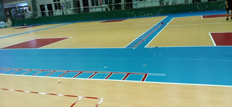 河南洛阳1400平枫木纹+蓝色宝石+红色宝石